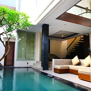 villa-tentrem-legian.hotelsseminyak.net/